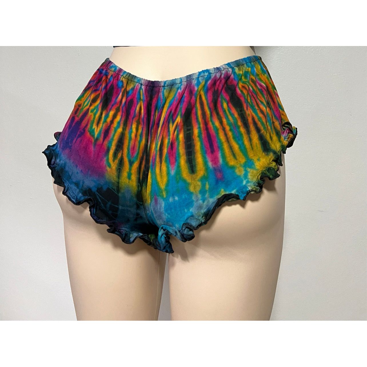 Sexy Tie Dye Ruffle Short Pants.